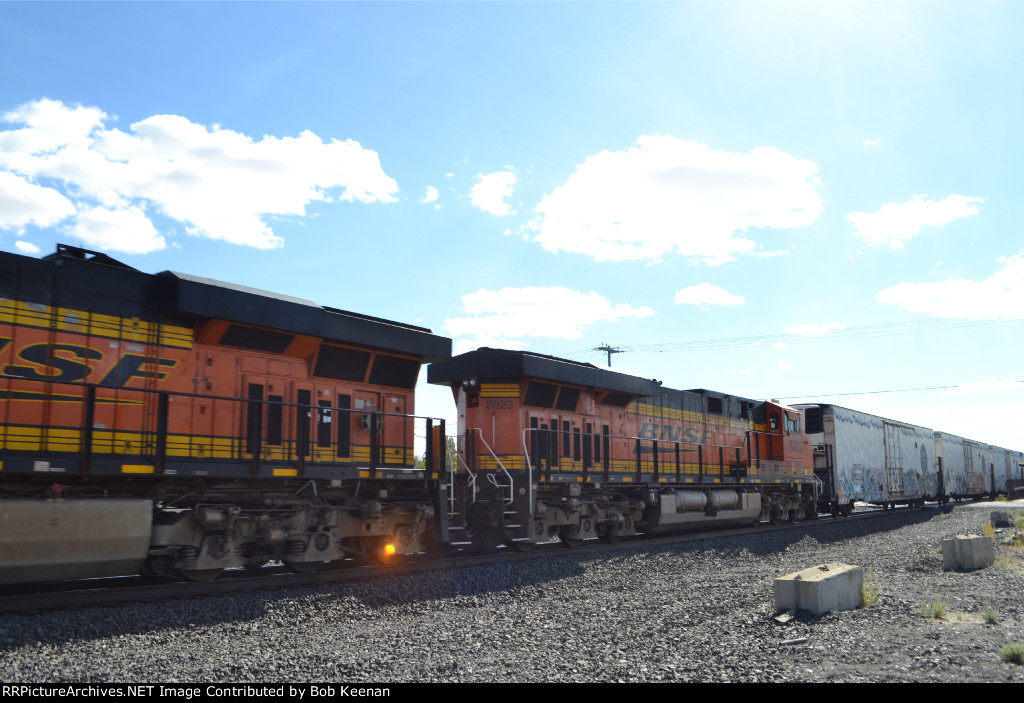 BNSF 8023